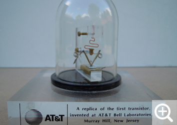 TRANSISTOR